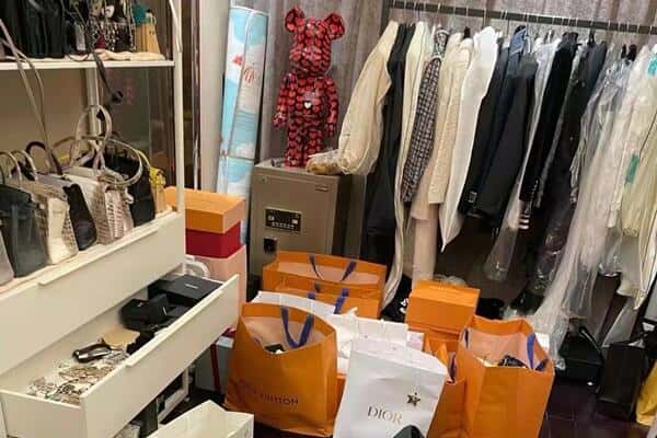 柳州鱼峰区回收一线品牌衣服